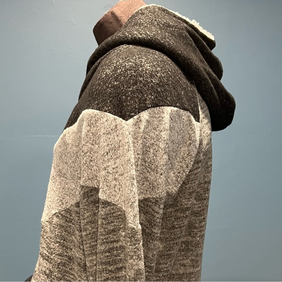 Women’s Maurices Hoodie Pullover Sweatshirt Plus Size XXL Gray Black Sherpa Hood - Picture 4 of 8